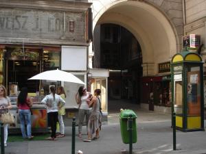 Hostia v ubytovaní Romantic Centrum Apartman