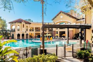 A piscina localizada em The Berkley, Orlando ou nos arredores