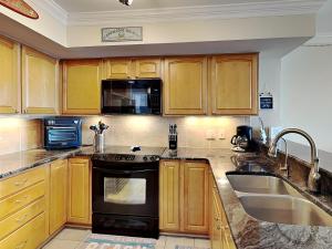 Dapur atau dapur kecil di Pelican Watch #303 - Endless Views Retreat