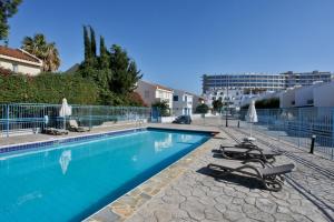 Bazén v ubytování HORIZON-Amazing location, Sea&Nature View, 2BR,Large Balcony nebo v jeho okolí