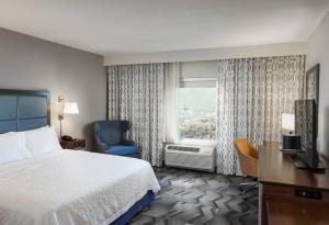 Postel nebo postele na pokoji v ubytování Hampton Inn Lewiston, ID