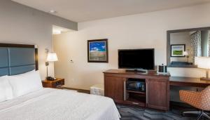 TV a/nebo společenská místnost v ubytování Hampton Inn Lewiston, ID