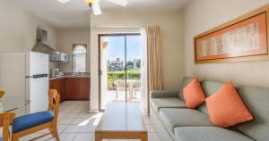 Kuchyň nebo kuchyňský kout v ubytování Park Royal Homestay Los Cabos