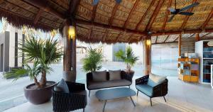 Posezení v ubytování Park Royal Homestay Los Cabos
