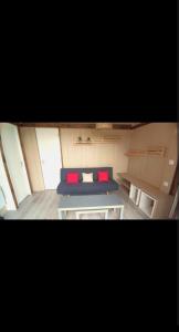 Η κουζίνα ή μικρή κουζίνα στο Chalet en campagne Normande