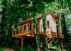 Κήπος έξω από το La Cabane de La Tortillère