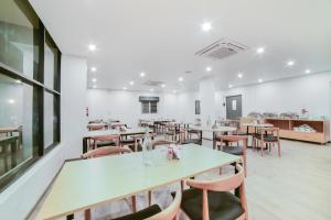 Ресторан / где поесть в Townhouse Sarjapur Near Bellandur +38 фотографий