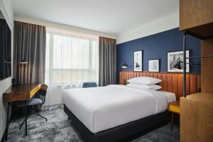 Posteľ alebo postele v izbe v ubytovaní Four Points by Sheraton Wroclaw