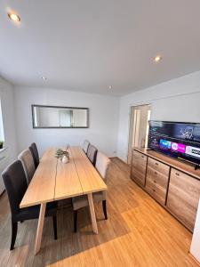 Kuchyň nebo kuchyňský kout v ubytování Stilvolle Unterkunft mit modernem Flair und viel Platz für gemeinsame Erlebnisse