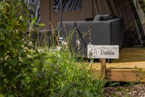 Zahrada ubytování Luxe Glamping Lodge Dahlia + 5 fotografií