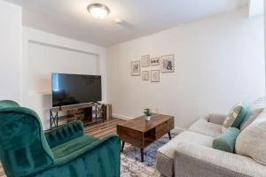 Foto de la galeria de Entire Apt in South Seattle Workspace and Yard a Seattle