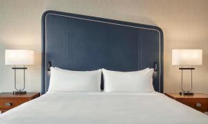 Postel nebo postele na pokoji v ubytování JW Marriott Austin