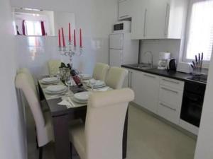 Η κουζίνα ή μικρή κουζίνα στο Villa Dusanka +31 φωτογραφίες