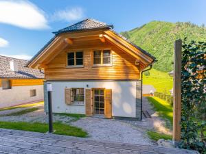 Ein allgemeiner Bergblick oder ein Berglick von des Chalets aus