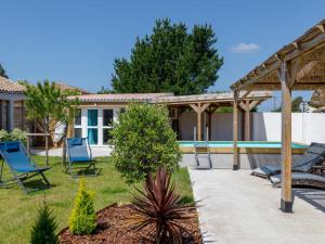 Taman di luar Holiday Home La Perle de Jade by Interhome