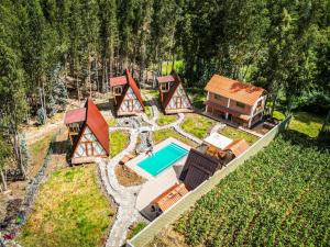 Bazén v ubytování Samana Lodge nebo v jeho okolí