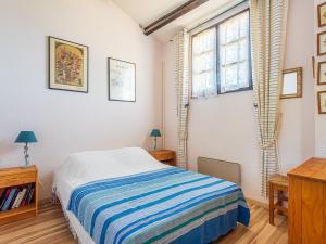 Postel nebo postele na pokoji v ubytování Apartment Les Mas de Pramousquier-14 by Interhome + 18 fotografií