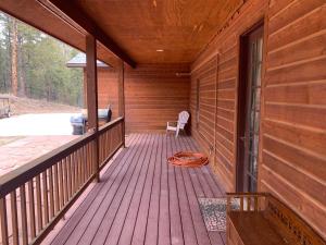 Μπαλκόνι ή βεράντα στο Your Mountain Retreat