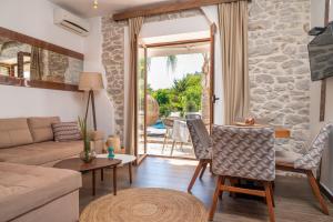 Un lugar para sentarse en Apartments Secret Garden