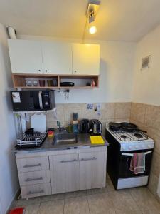 Kuchyň nebo kuchyňský kout v ubytování Valentyna Apar ,1