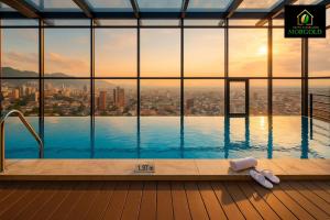 La alberca dentro o cerca de Luxury Rooftop Pool Penthouse with 24h Gym, Near Zona G!