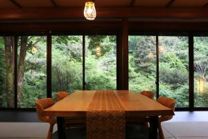 Aed väljaspool majutusasutust 山川温泉 小杉庵