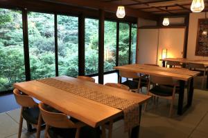 Restoran või mõni muu söögikoht majutusasutuses 山川温泉 小杉庵