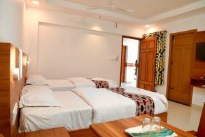 Foto dalla galleria di Hotel Diana a Vadakkāncheri