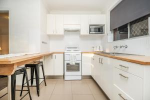 Dapur atau dapur kecil di GIBB8 - Your Ocean Gateway