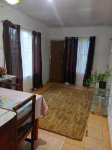 Postel nebo postele na pokoji v ubytování Grace Homestay