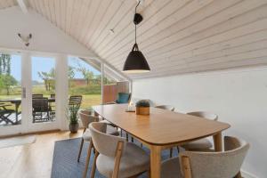 Φωτογραφία από το άλμπουμ του Lovely Summer House In A Town-Close Location σε Ebeltoft