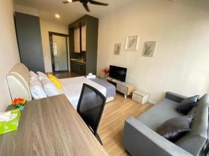 Posezení v ubytování Ceylonz Suites Bukit Bintan By MyStay
