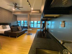 Posezení v ubytování Ceylonz Suites Bukit Bintan By MyStay