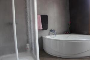 Zdjęcie z galerii obiektu Villa Las Caletas del Mar - Heated Pool w Costa Teguise