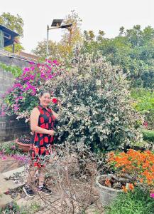 Homestay Buôn Mê 4外面的花园