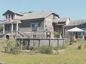 Hoone, kus the country house asub