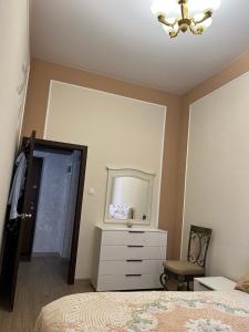 Ein Bett oder Betten in einem Zimmer der Unterkunft Monro-style in the historical center