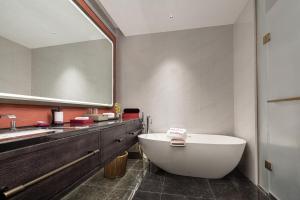 Koupelna v ubytování Movenpick by Accor Qingdao Sunmei