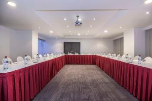 Zona business o sala conferenze di NH Collection Quito Royal