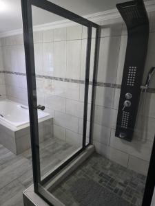 Afbeelding uit fotogalerij van Emakhonkosi Guest House in Ballito