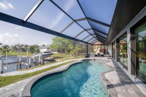 Sundlaugin á Punta Gorda Paradise 3BR with Water Views & Pool eða í nágrenninu