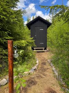 Foto dalla galleria di Glamping Tent with amazing view in the forest a Torsby