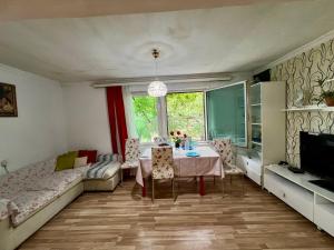 Gallery image of Karen's house in Yerevan