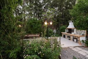 Taman di luar My Green Eden in Rhodes +84 gambar