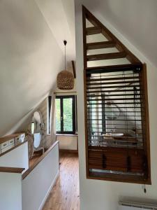 Fotografie z fotogalerie ubytování Chalet de charme en plein cœur du Calvados v destinaci Victot-Pontfol