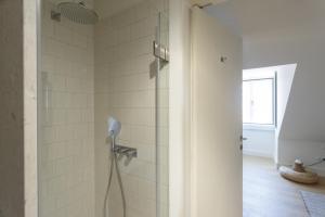 Phòng tắm tại Magnífico quarto com WC privativo Augusta Street +18 ảnh