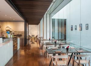 西安威斯汀大酒店餐厅或其他用餐的地方