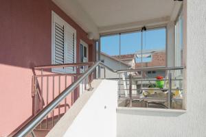 Μπαλκόνι ή βεράντα στο Modern Seaside Apartment with Balcony - Erika,Donja Lastva +5 φωτογραφίες