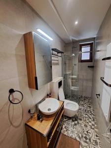 Bilik mandi di Kasa di legno apartman 3