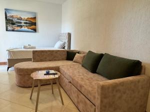 Istumisnurk majutusasutuses Apartmani Hadžić